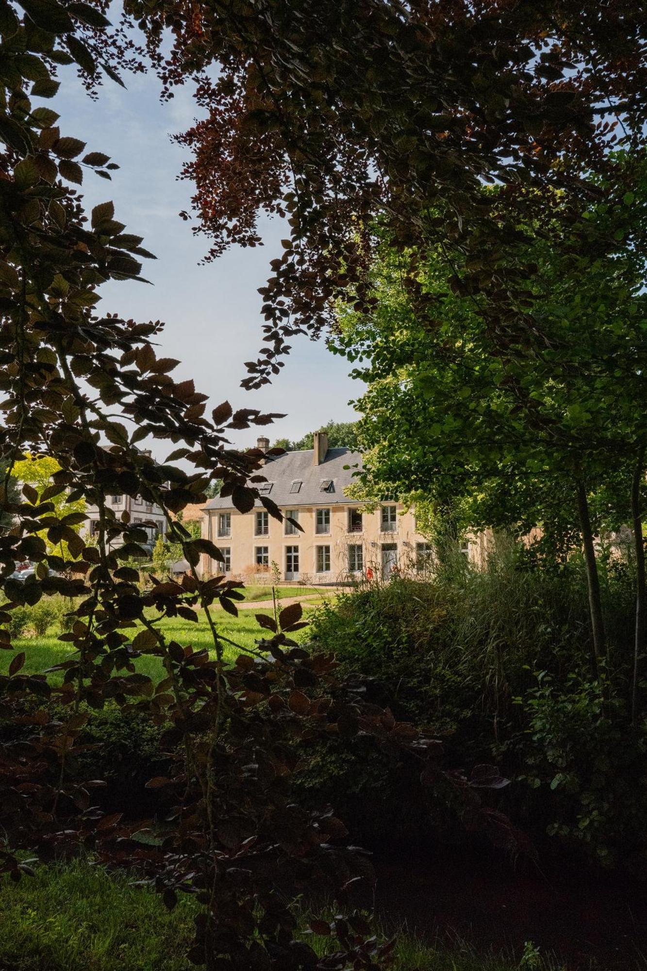 Hotel Les Pres Saint-Hilaire-le-Chatel Dış mekan fotoğraf